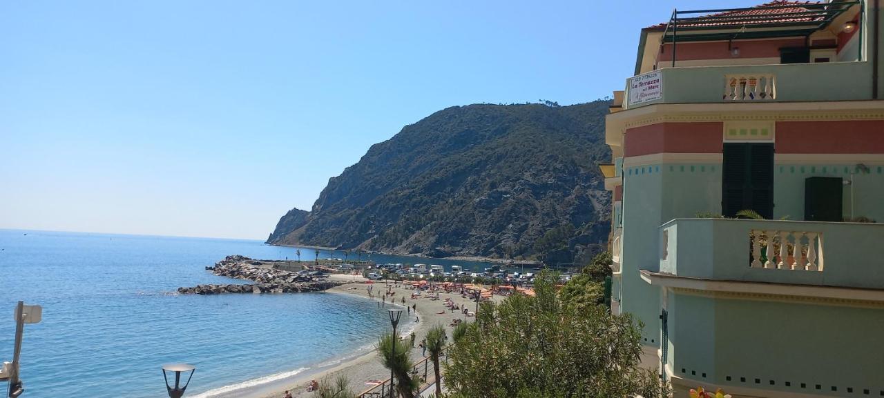 La Terrazza Sul Mare Affittacamere مونتيروسّو ال ماري المظهر الخارجي الصورة