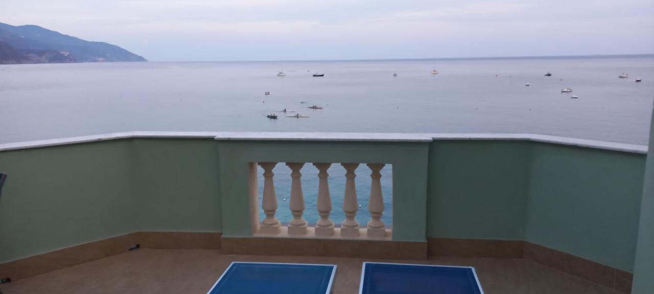 La Terrazza Sul Mare Affittacamere مونتيروسّو ال ماري المظهر الخارجي الصورة
